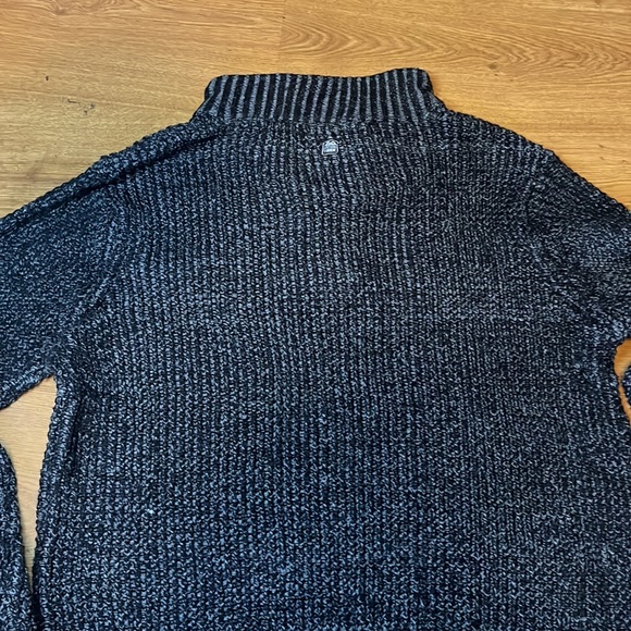 Northern Trek Knit Pullover - Picture 9 of 11